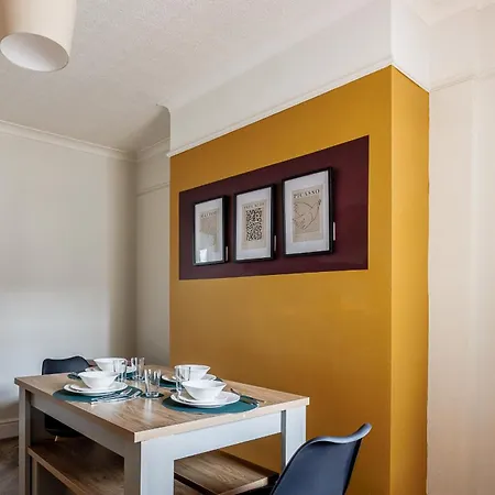 Modern 3-bed For Families Contractors & Friends Tatil Evi *