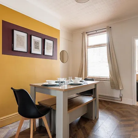 Tatil Evi Modern 3-bed For Families Contractors & Friends Guisborough