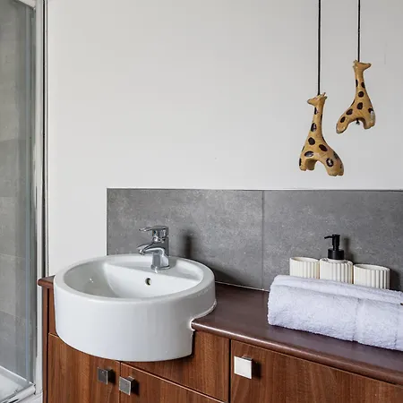 Modern 3-bed For Families Contractors & Friends Tatil Evi *