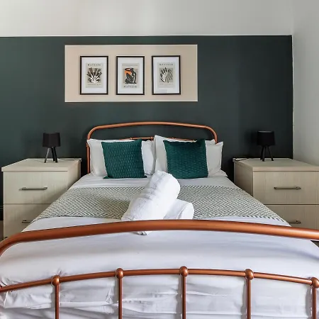 Tatil Evi Modern 3-bed For Families Contractors & Friends *